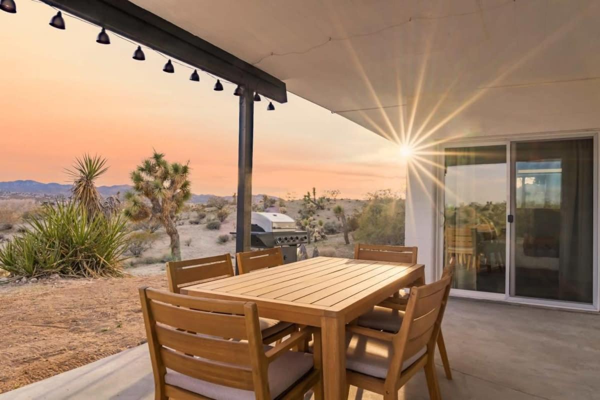 Kinetic House-Joshua Trees Sculptures Cowboy Pool Villa Yucca Valley Exterior photo